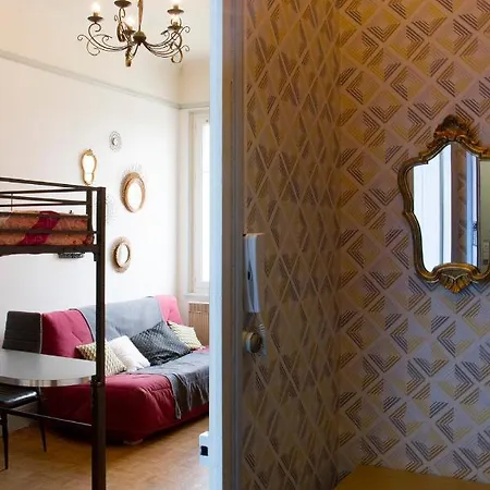Studio Dans Napoleonienne